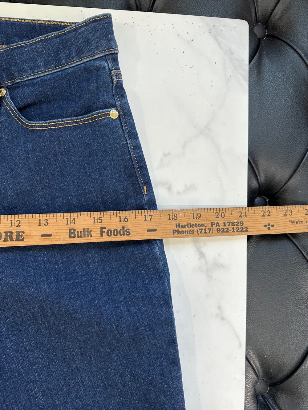 Lilly Pulitzer $178 dark rinse mid-rise tapered leg Jeans size 6 28"waist - Picture 6 of 10